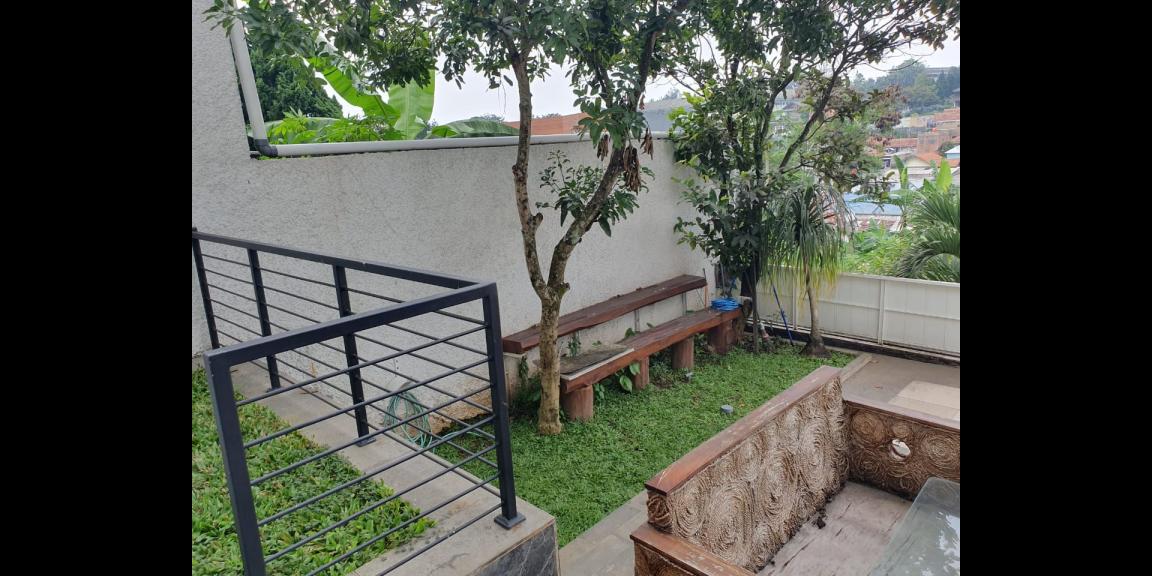 Rumah Lux Baru Mewah Terawat di Cipaku Indah - View Kota Bandung Rumah Lux Baru Mewah Terawat di Cipaku Indah - View Kota Bandung