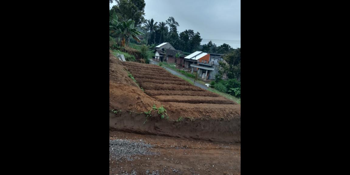 TANAH NGANTONG DI NGAJUM MALANG SCENIC VIEW TANAH NGANTONG DI NGAJUM MALANG SCENIC VIEW