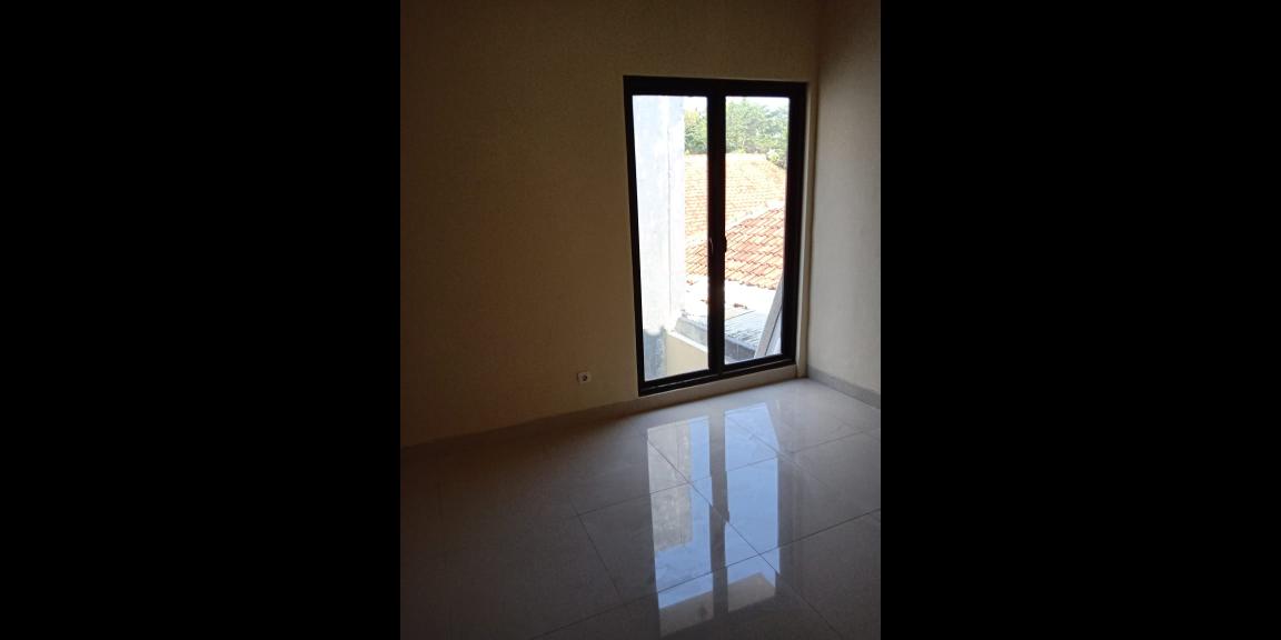 Dijual Rumah 2 lantai dekat GDC Dijual Rumah 2 lantai dekat GDC