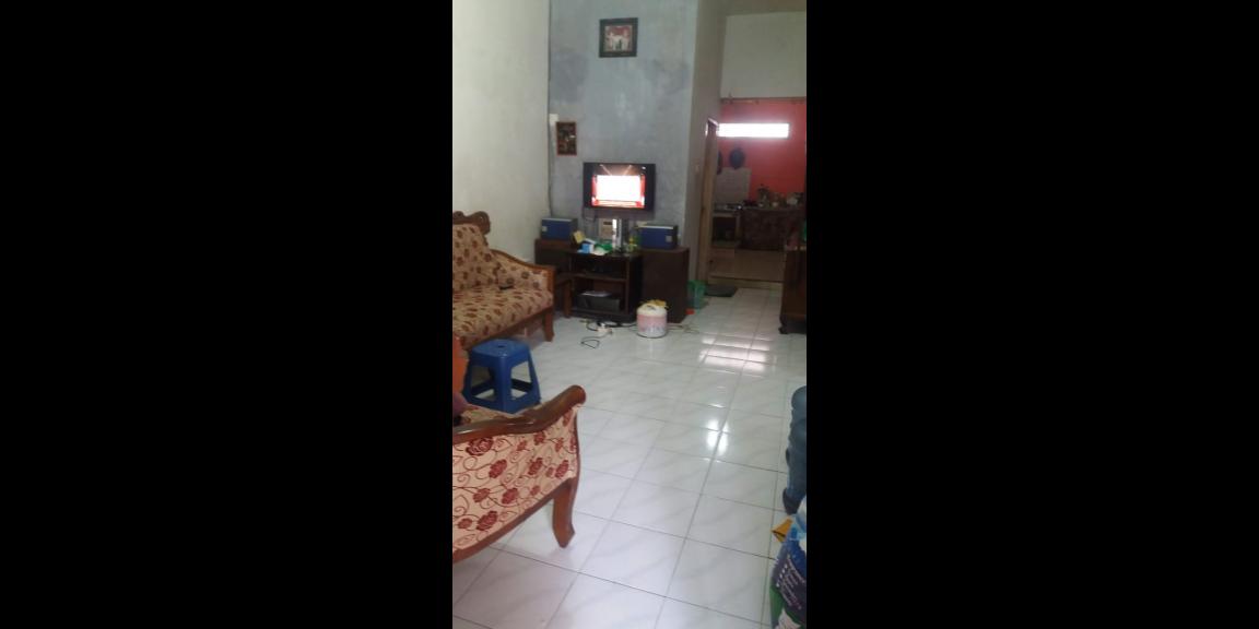 Dijual cepat rumah dengan harga murah dan lokasi strategis Kebomas Gresik Dijual cepat rumah dengan harga murah dan lokasi strategis Kebomas Gresik