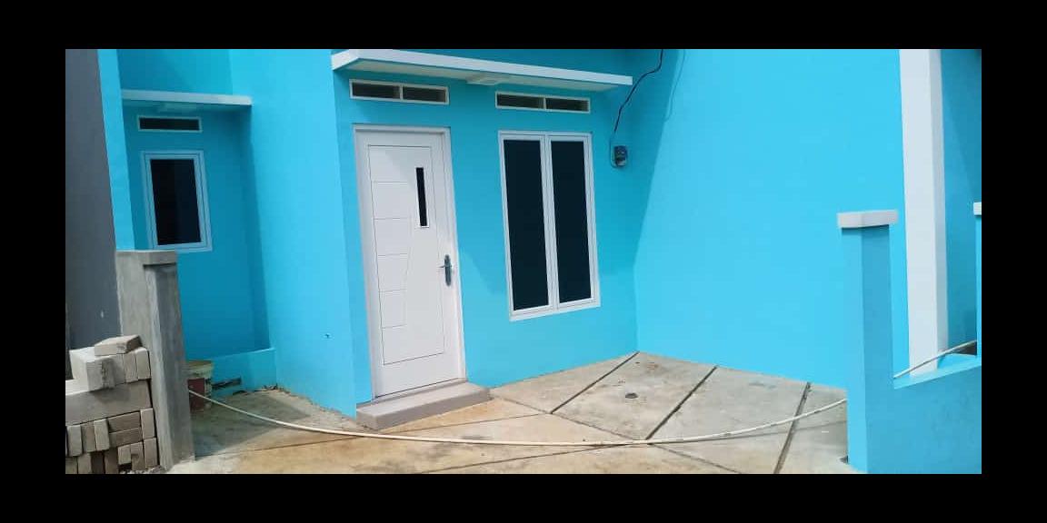 Rumah biru masih baru di Cilodong Rumah biru masih baru di Cilodong