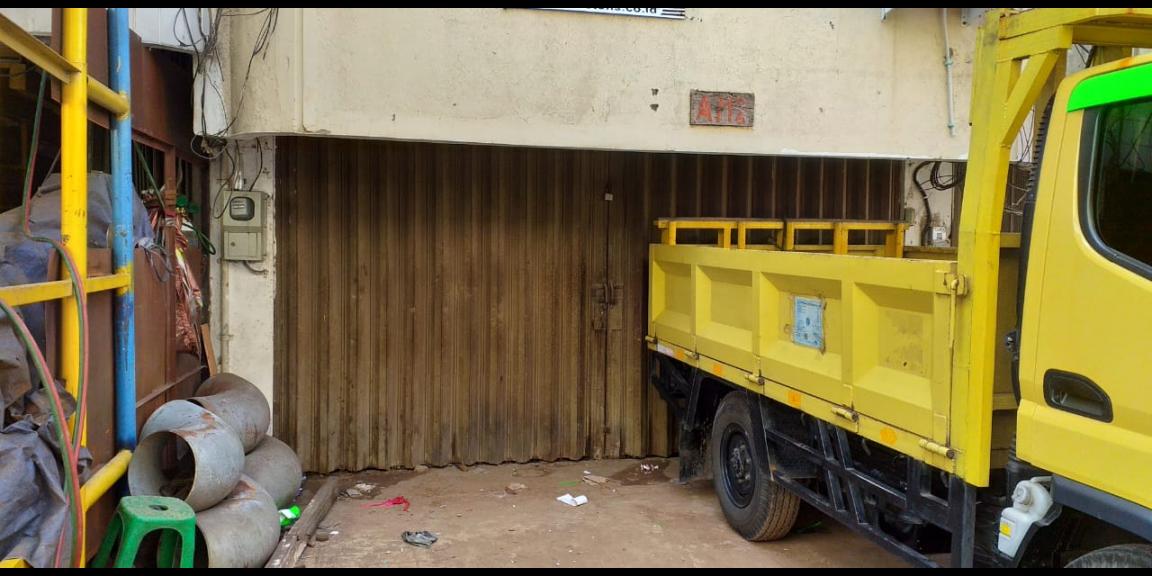 Ruko 3,5 Lantai LOKASI STRATEGIS Jakarta Pusat Ruko 3,5 Lantai LOKASI STRATEGIS Jakarta Pusat