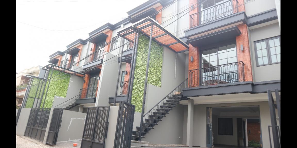 Rumah Mewah Strategis 3 Lantai Di Pondok Indah Jakarta Selatan Rumah Mewah Strategis 3 Lantai Di Pondok Indah Jakarta Selatan