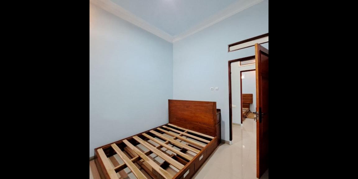 Rumah baru Pondok Gede Bekasi dekat stasiun LRT Rumah baru Pondok Gede Bekasi dekat stasiun LRT