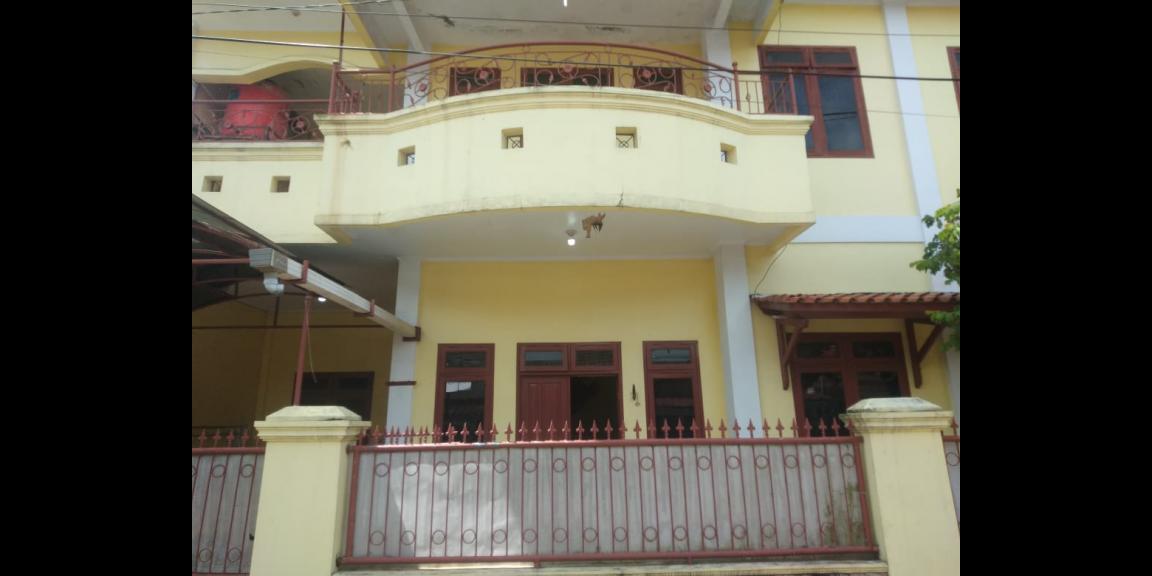 Jual Rumah dengan Akses Mudah ke Sekolah dan Pusat Perbelanjaan! Jual Rumah dengan Akses Mudah ke Sekolah dan Pusat Perbelanjaan!