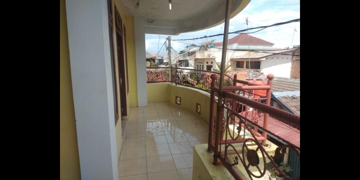 Jual Rumah dengan Akses Mudah ke Sekolah dan Pusat Perbelanjaan! Jual Rumah dengan Akses Mudah ke Sekolah dan Pusat Perbelanjaan!