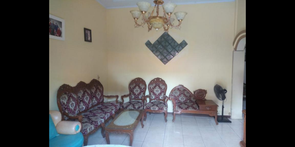 Jual Rumah dengan Akses Mudah ke Sekolah dan Pusat Perbelanjaan! Jual Rumah dengan Akses Mudah ke Sekolah dan Pusat Perbelanjaan!