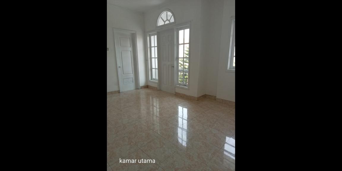 Rumah mewah dalam komplek Rafless Hill Cibubur Rumah mewah dalam komplek Rafless Hill Cibubur