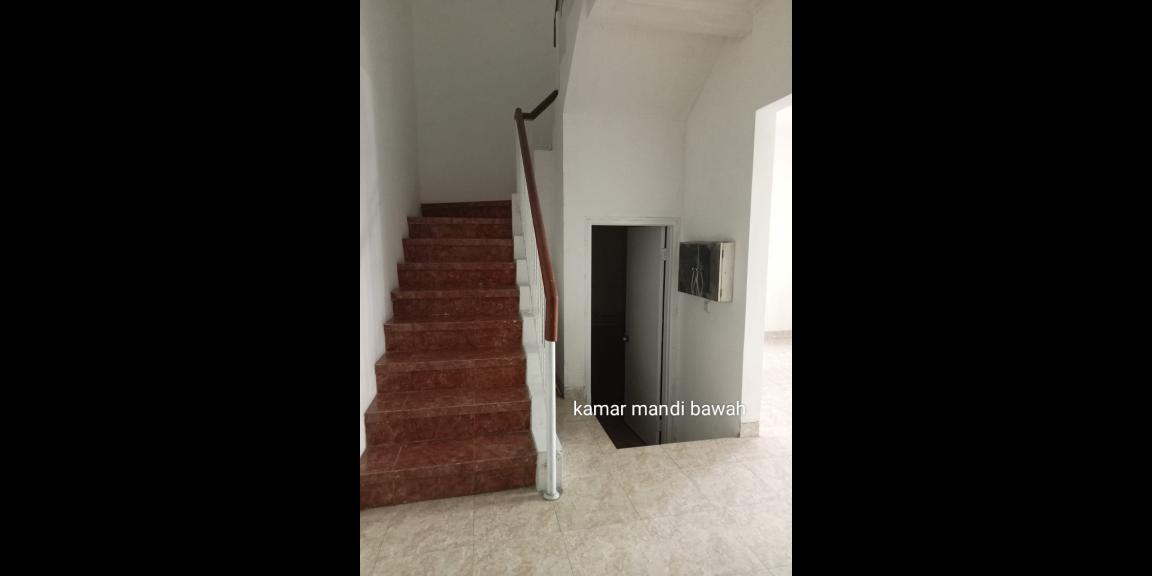 Rumah mewah dalam komplek Rafless Hill Cibubur Rumah mewah dalam komplek Rafless Hill Cibubur