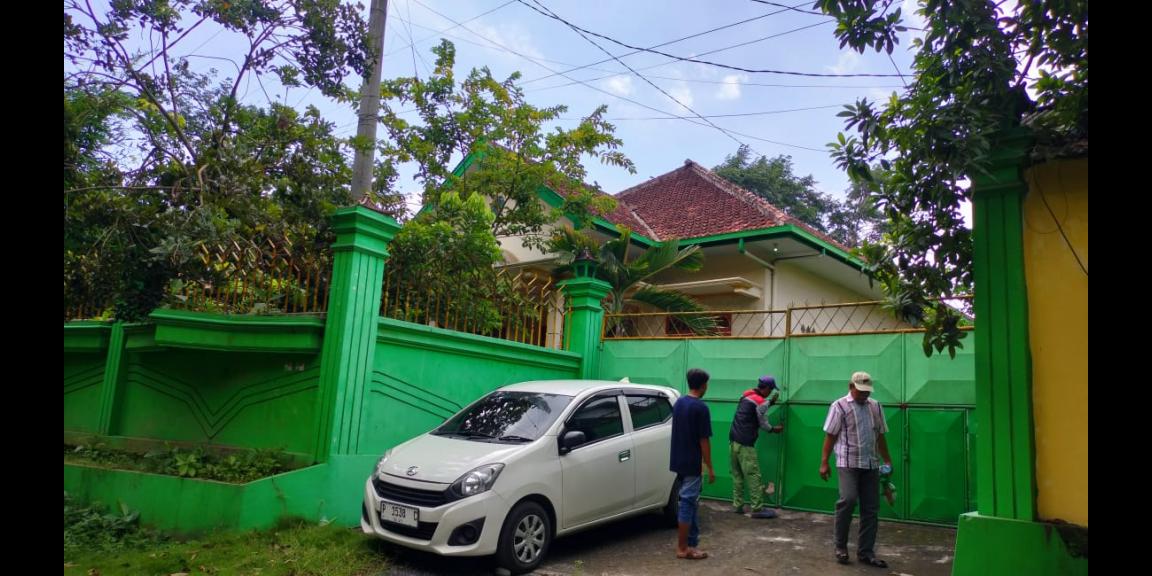 DIJUAL CEPAT, BUTUH UANG BANGET. TANAH, RUMAH, DAN GUDANG DI PUSAT KOTA JEMBER. NEGO!! DIJUAL CEPAT, BUTUH UANG BANGET. TANAH, RUMAH, DAN GUDANG DI PUSAT KOTA JEMBER. NEGO!!