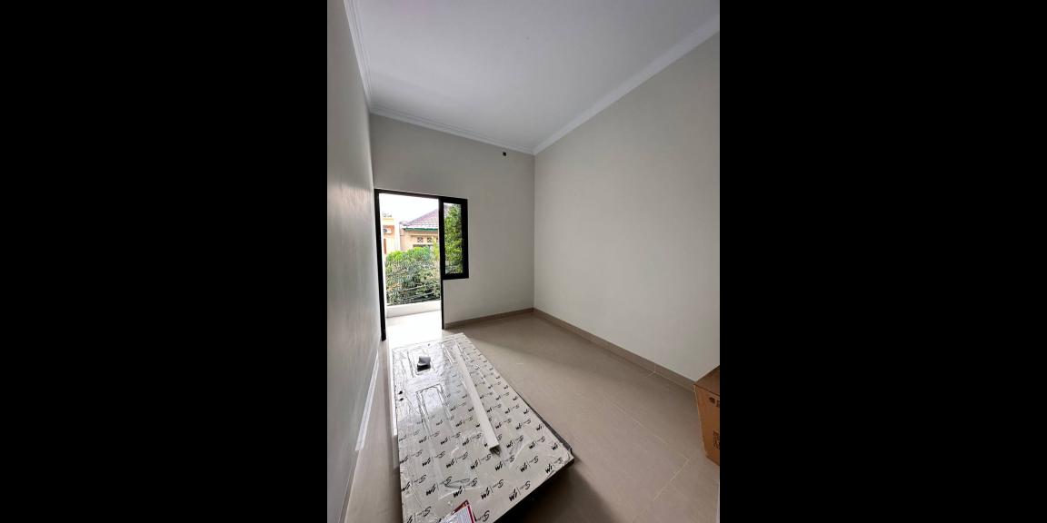Rumah baru 2lantai Kalisari Pasar Rebo Jakarta Timur Rumah baru 2lantai Kalisari Pasar Rebo Jakarta Timur