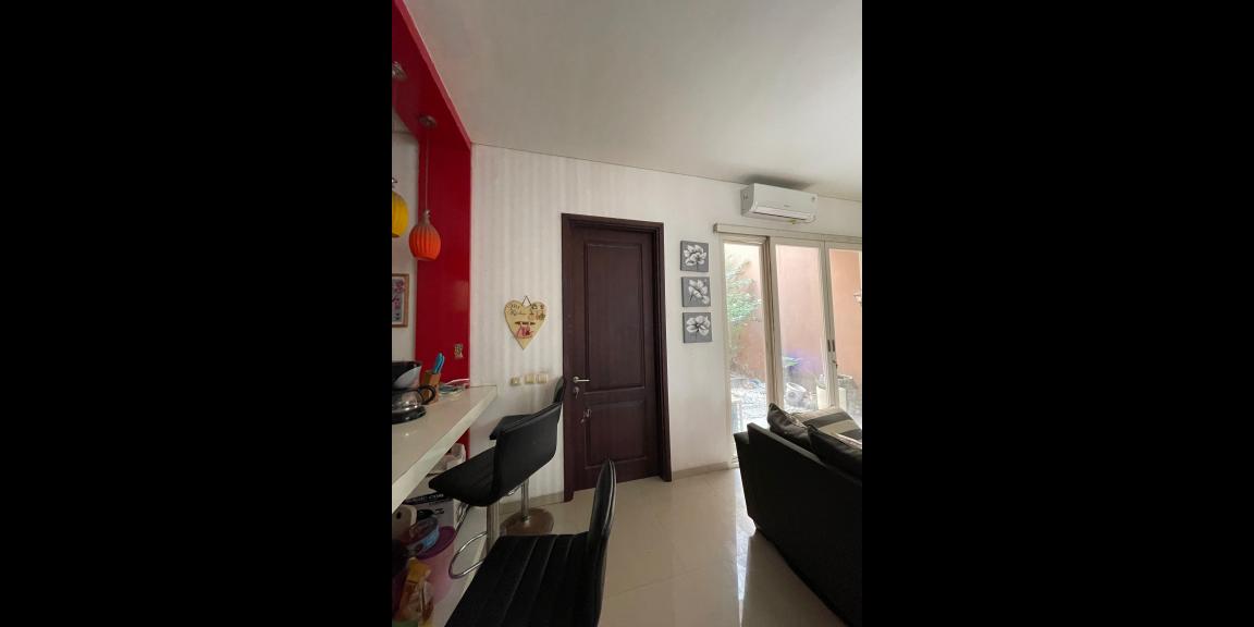 Rumah Murah Semi Furnished Kebonsari Elveka Jambangan Surabaya Selatan Minimalis 2 Lantai Rumah Murah Semi Furnished Kebonsari Elveka Jambangan Surabaya Selatan Minimalis 2 Lantai