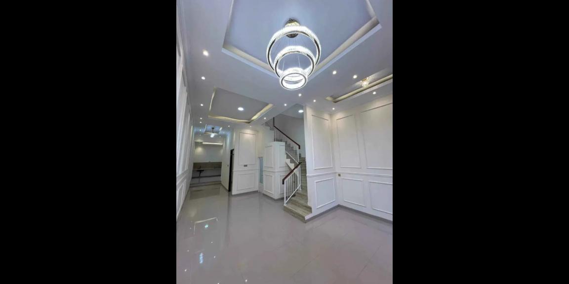 Rumah Baru Minimalis Modern di Komplek Ketintang Madya Surabaya Selatan Rumah Baru Minimalis Modern di Komplek Ketintang Madya Surabaya Selatan