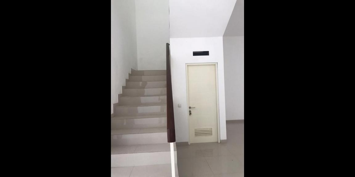 Rumah Minimalis Modern Siap Huni Lokasi Gayungsari Barat Surabaya Rumah Minimalis Modern Siap Huni Lokasi Gayungsari Barat Surabaya