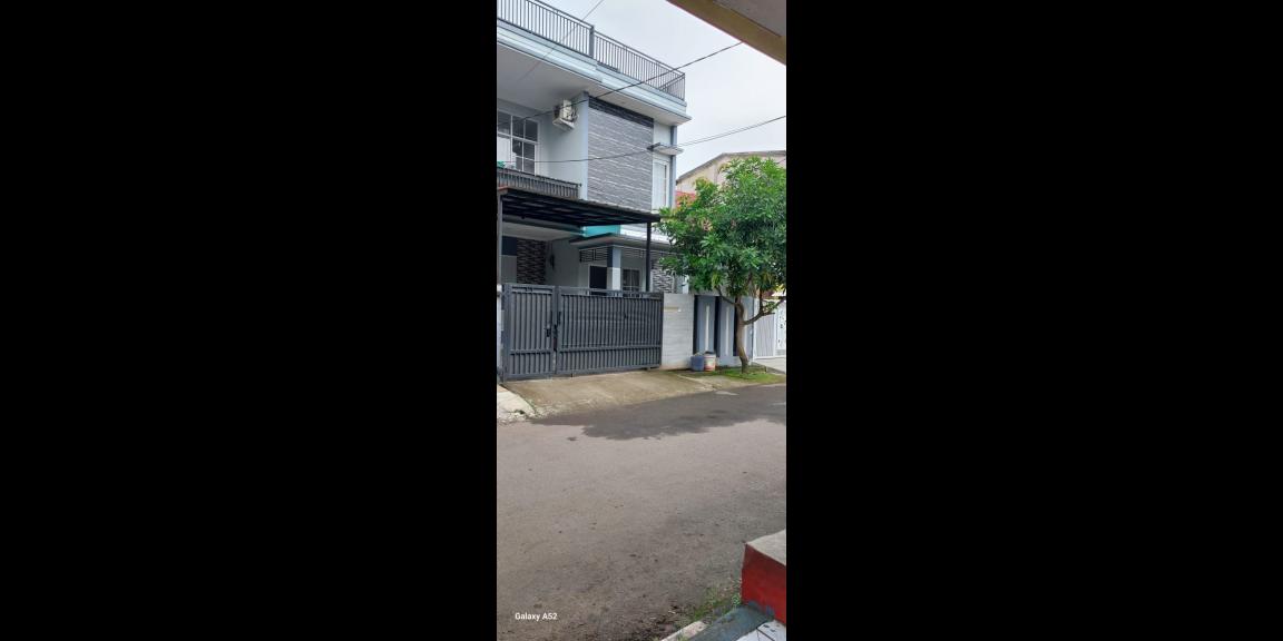 Hadir Rumah di kawasan strategis Griya Serpong Asri, Cisauk, Tangerang. Dibangun di atas area tanah 72m² dan area bangunan 110m² Hadir Rumah di kawasan strategis Griya Serpong Asri, Cisauk, Tangerang. Dibangun di atas area tanah 72m² dan area bangunan 110m²