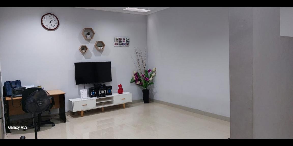 Hadir Rumah di kawasan strategis Griya Serpong Asri, Cisauk, Tangerang. Dibangun di atas area tanah 72m² dan area bangunan 110m² Hadir Rumah di kawasan strategis Griya Serpong Asri, Cisauk, Tangerang. Dibangun di atas area tanah 72m² dan area bangunan 110m²