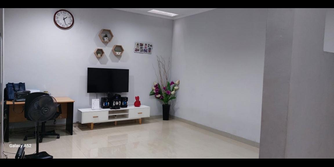 Hadir Rumah di kawasan strategis Griya Serpong Asri, Cisauk, Tangerang. Dibangun di atas area tanah 72m² dan area bangunan 110m² Hadir Rumah di kawasan strategis Griya Serpong Asri, Cisauk, Tangerang. Dibangun di atas area tanah 72m² dan area bangunan 110m²