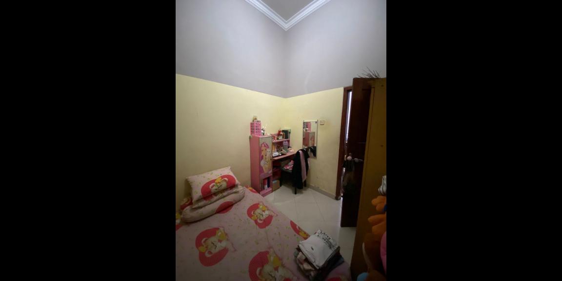 Rumah Siap Huni Lokasi Strategis di Ketintang Surabaya Selatan Rumah Siap Huni Lokasi Strategis di Ketintang Surabaya Selatan