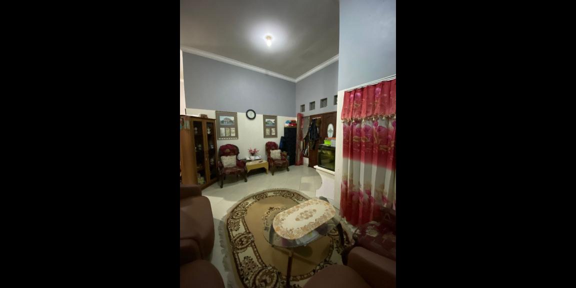 Rumah Siap Huni Lokasi Strategis di Ketintang Surabaya Selatan Rumah Siap Huni Lokasi Strategis di Ketintang Surabaya Selatan