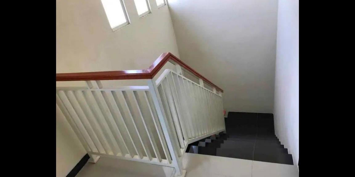 Rumah Minimalis Siap Huni di Perumahan Istana Mentari Sidoarjo Kota Rumah Minimalis Siap Huni di Perumahan Istana Mentari Sidoarjo Kota