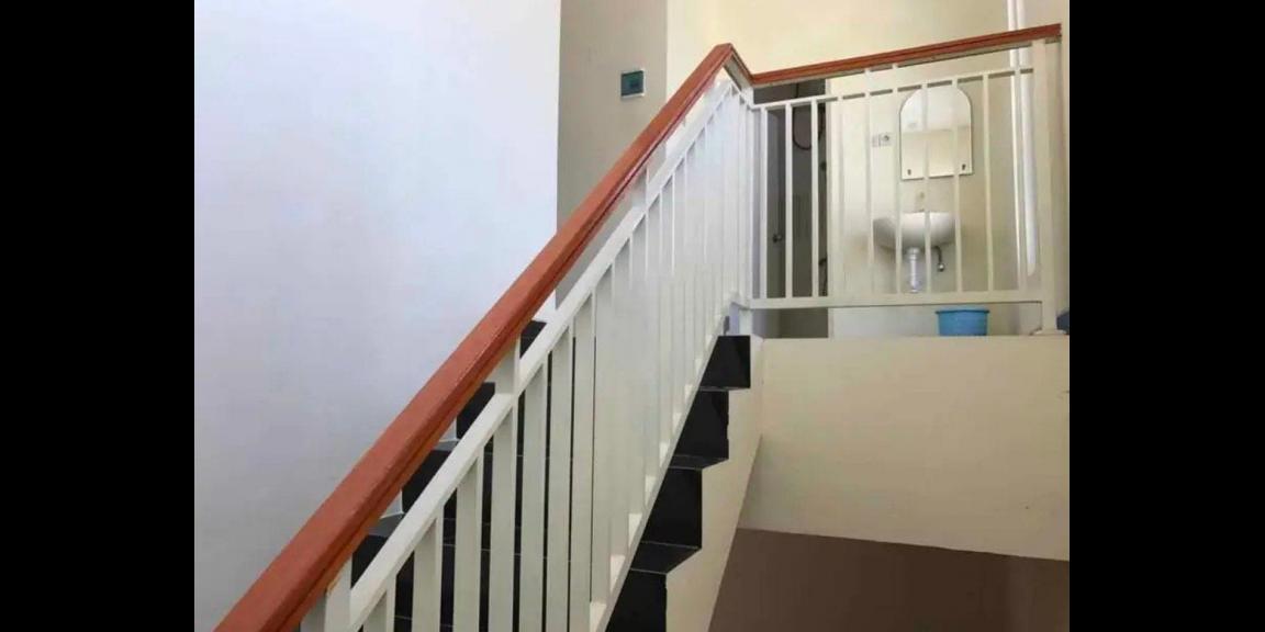 Rumah Minimalis Siap Huni di Perumahan Istana Mentari Sidoarjo Kota Rumah Minimalis Siap Huni di Perumahan Istana Mentari Sidoarjo Kota