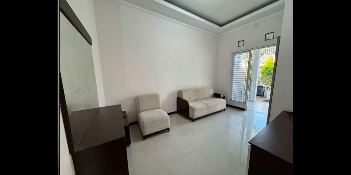 Rumah Semi Furnished Siap Huni Perumahan Sukolilo Dian Regency Surabaya Rumah Semi Furnished Siap Huni Perumahan Sukolilo Dian Regency Surabaya