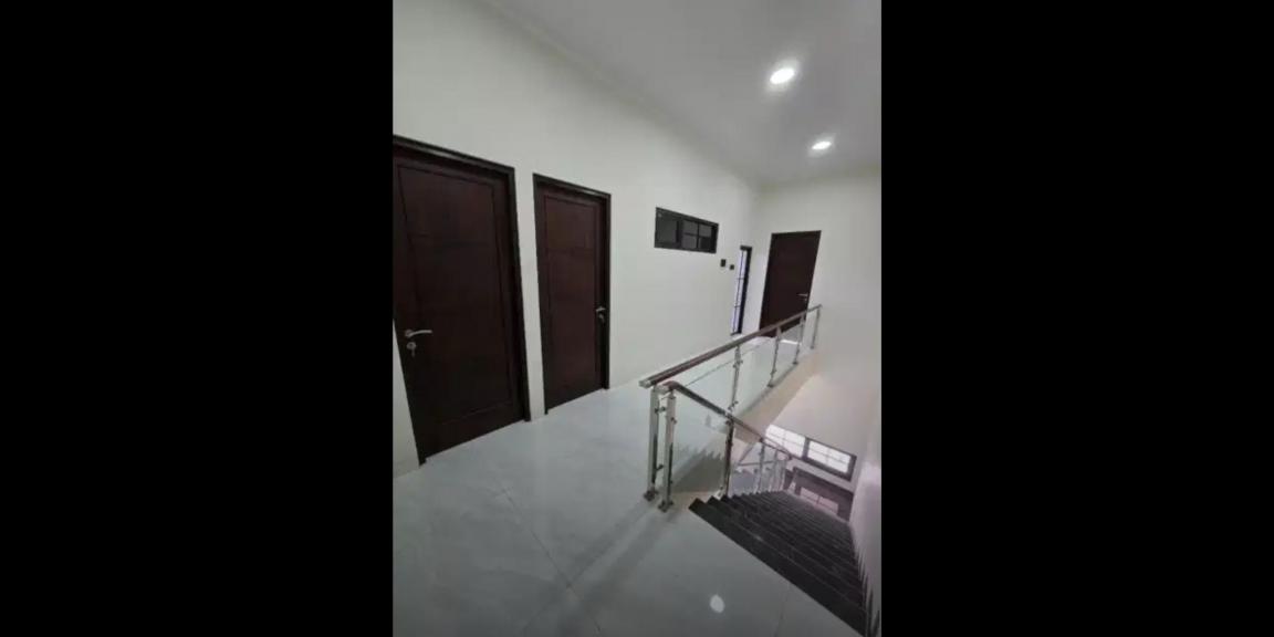 Rumah Minimalis Baru Gress Lokasi Strategis di Babatan Pantai Surabaya Rumah Minimalis Baru Gress Lokasi Strategis di Babatan Pantai Surabaya