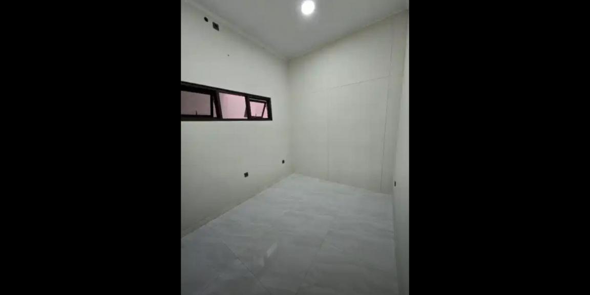 Rumah Minimalis Baru Gress Lokasi Strategis di Babatan Pantai Surabaya Rumah Minimalis Baru Gress Lokasi Strategis di Babatan Pantai Surabaya