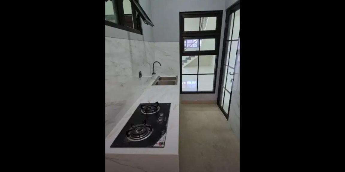 Rumah Minimalis Baru Gress Lokasi Strategis di Babatan Pantai Surabaya Rumah Minimalis Baru Gress Lokasi Strategis di Babatan Pantai Surabaya