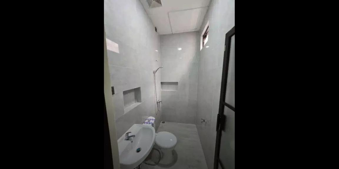 Rumah Minimalis Baru Gress Lokasi Strategis di Babatan Pantai Surabaya Rumah Minimalis Baru Gress Lokasi Strategis di Babatan Pantai Surabaya