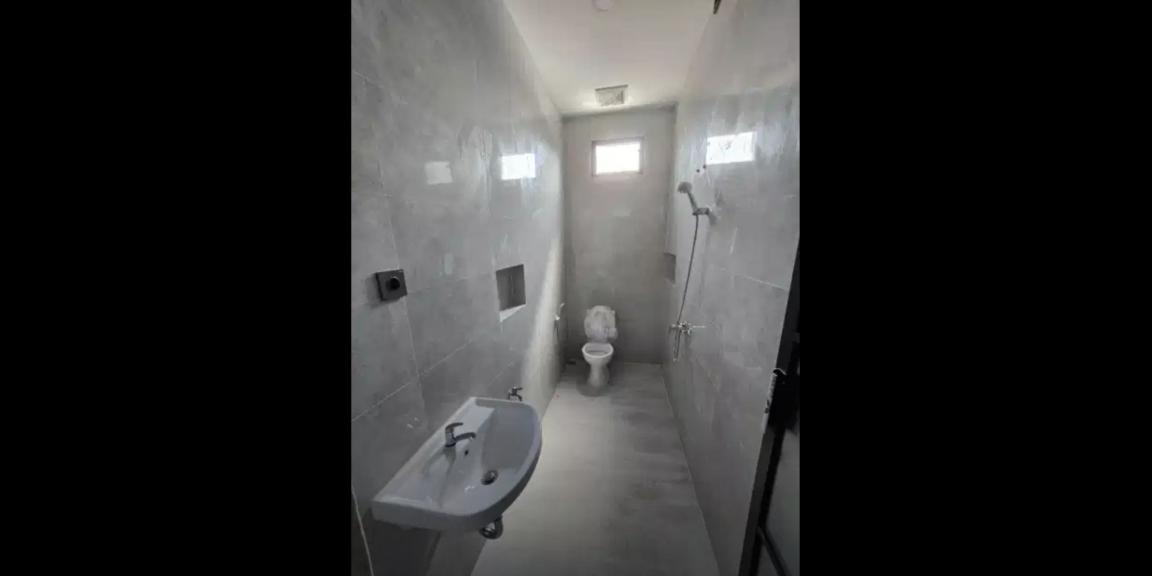 Rumah Minimalis Baru Gress Lokasi Strategis di Babatan Pantai Surabaya Rumah Minimalis Baru Gress Lokasi Strategis di Babatan Pantai Surabaya