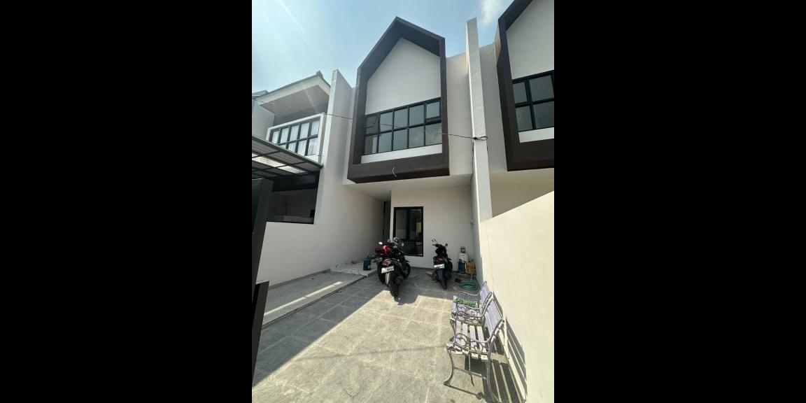 Rumah Baru Gress Siap Huni Lokasi Strategis di Tenggilis Surabaya Rumah Baru Gress Siap Huni Lokasi Strategis di Tenggilis Surabaya