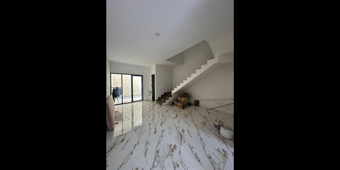 Rumah Baru Gress Siap Huni Lokasi Strategis di Tenggilis Surabaya Rumah Baru Gress Siap Huni Lokasi Strategis di Tenggilis Surabaya