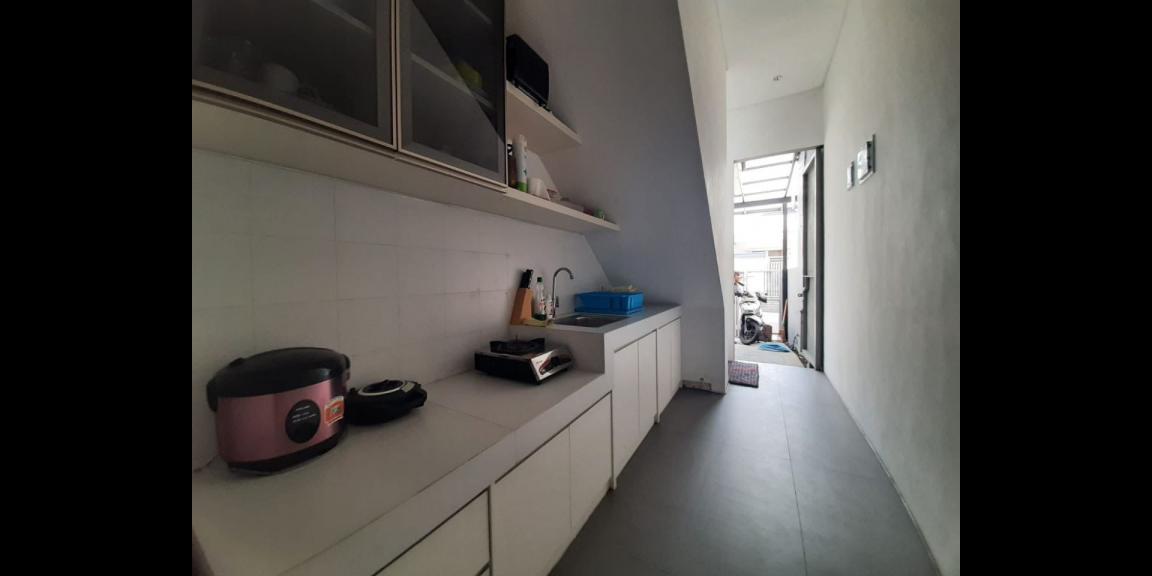 Rumah Baru Gress Full Furnished Lokasi Darmo Permai Timur Surabaya Rumah Baru Gress Full Furnished Lokasi Darmo Permai Timur Surabaya