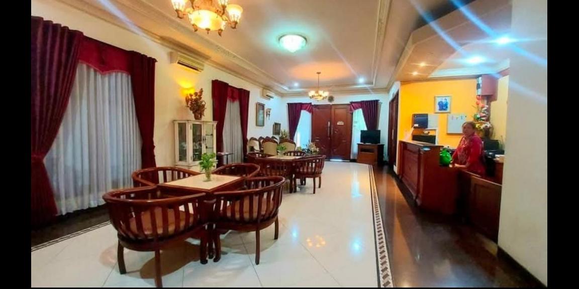 For Sale Guest House / Home Stay Lokasi Strategis di Kertajaya Indah Surabaya For Sale Guest House / Home Stay Lokasi Strategis di Kertajaya Indah Surabaya