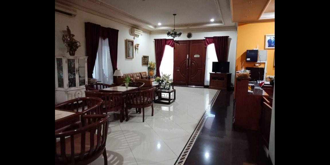 For Sale Guest House / Home Stay Lokasi Strategis di Kertajaya Indah Surabaya For Sale Guest House / Home Stay Lokasi Strategis di Kertajaya Indah Surabaya