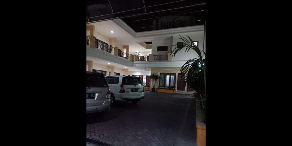 For Sale Guest House / Home Stay Lokasi Strategis di Kertajaya Indah Surabaya For Sale Guest House / Home Stay Lokasi Strategis di Kertajaya Indah Surabaya