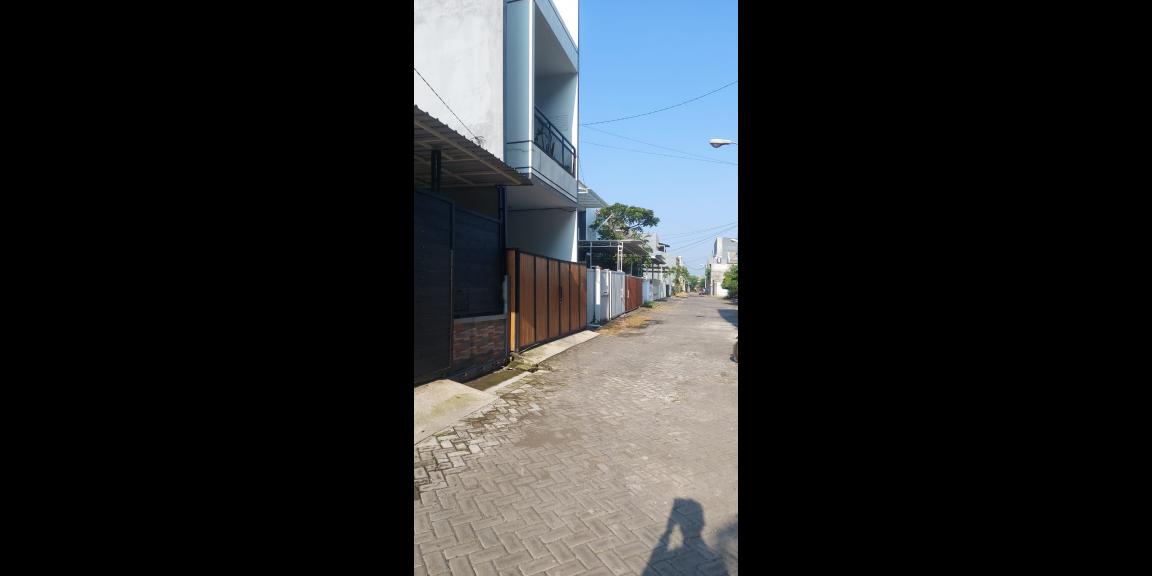 Dijual Rumah Siap Huni di Perumahan Graha Sukolilo Regency Keputih Surabaya Dijual Rumah Siap Huni di Perumahan Graha Sukolilo Regency Keputih Surabaya