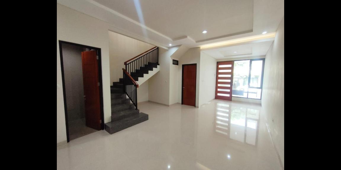 Rumah Baru Minimalis Modern Lokasi Strategis Tengah Kota di Manyar Tirtoyoso Surabaya Rumah Baru Minimalis Modern Lokasi Strategis Tengah Kota di Manyar Tirtoyoso Surabaya