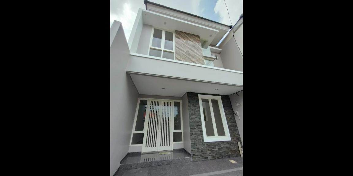 Rumah Baru Minimalis Modern Lokasi Strategis Tengah Kota di Manyar Tirtoyoso Surabaya Rumah Baru Minimalis Modern Lokasi Strategis Tengah Kota di Manyar Tirtoyoso Surabaya