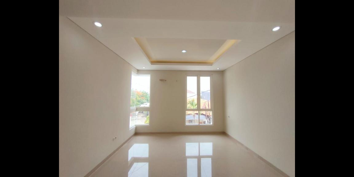 Rumah Baru Minimalis Modern Lokasi Strategis Tengah Kota di Manyar Tirtoyoso Surabaya Rumah Baru Minimalis Modern Lokasi Strategis Tengah Kota di Manyar Tirtoyoso Surabaya