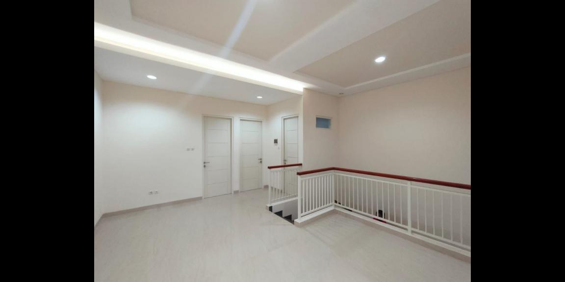 Rumah Baru Minimalis Modern Lokasi Strategis Tengah Kota di Manyar Tirtoyoso Surabaya Rumah Baru Minimalis Modern Lokasi Strategis Tengah Kota di Manyar Tirtoyoso Surabaya