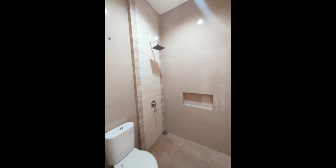 Rumah Baru Minimalis Modern Lokasi Strategis Tengah Kota di Manyar Tirtoyoso Surabaya Rumah Baru Minimalis Modern Lokasi Strategis Tengah Kota di Manyar Tirtoyoso Surabaya