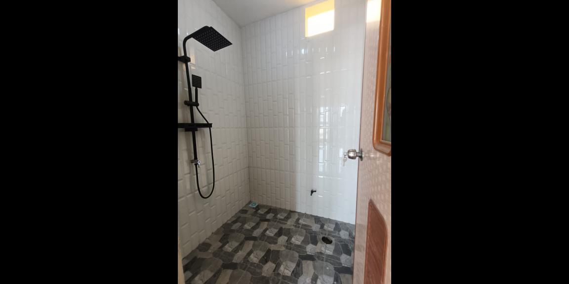 Rumah cantik Baru Gress Lokasi Perumahan Bumi Tengger Manukan Surabaya barat Rumah cantik Baru Gress Lokasi Perumahan Bumi Tengger Manukan Surabaya barat