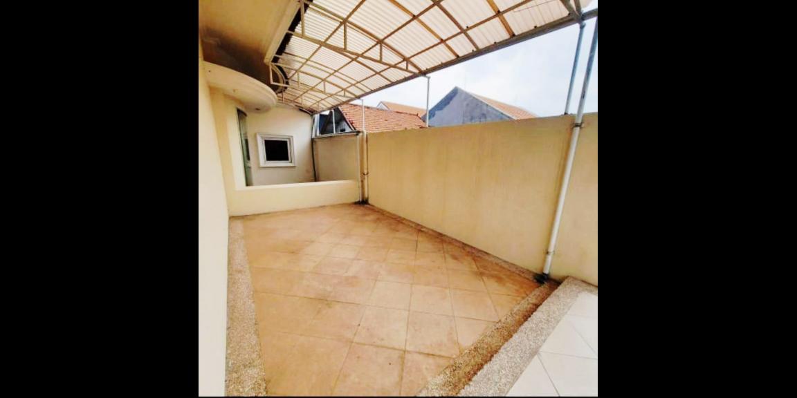 Dijual / Disewakan Rumah Full Renovasi Lokasi Tenggilis Surabaya Dijual / Disewakan Rumah Full Renovasi Lokasi Tenggilis Surabaya