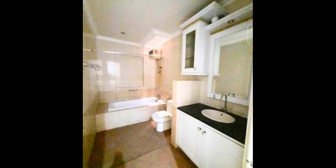 Dijual / Disewakan Rumah Full Renovasi Lokasi Tenggilis Surabaya Dijual / Disewakan Rumah Full Renovasi Lokasi Tenggilis Surabaya