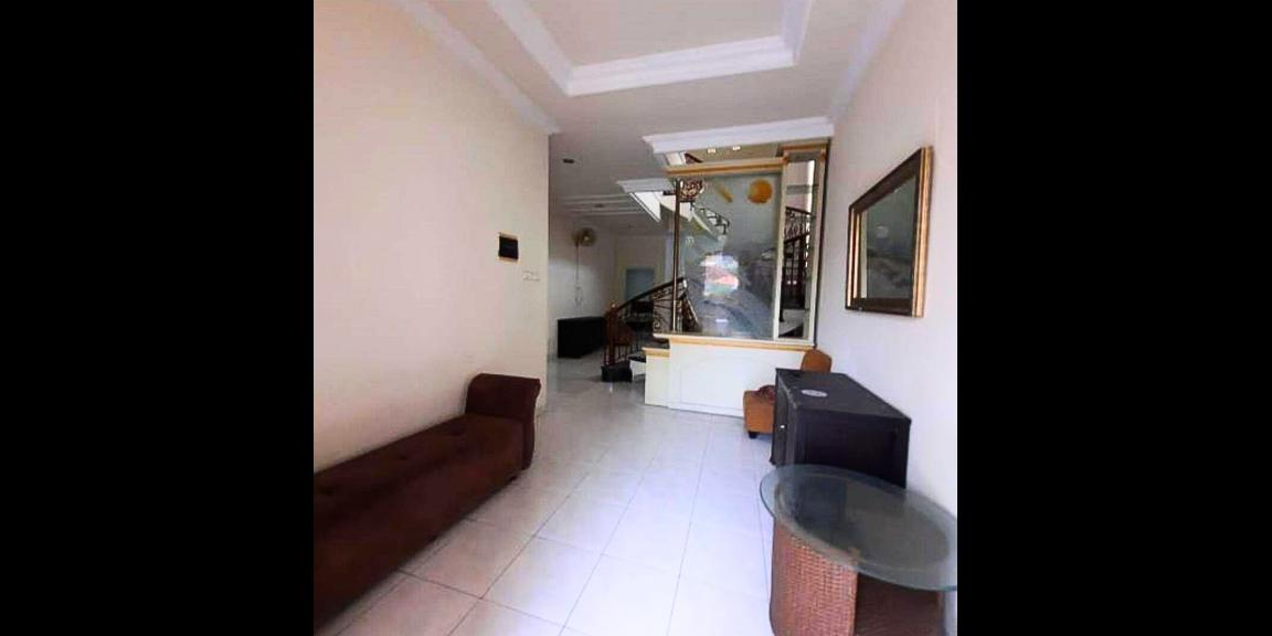 Dijual / Disewakan Rumah Full Renovasi Lokasi Tenggilis Surabaya Dijual / Disewakan Rumah Full Renovasi Lokasi Tenggilis Surabaya