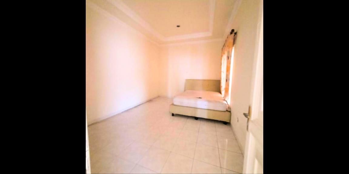 Dijual / Disewakan Rumah Full Renovasi Lokasi Tenggilis Surabaya Dijual / Disewakan Rumah Full Renovasi Lokasi Tenggilis Surabaya