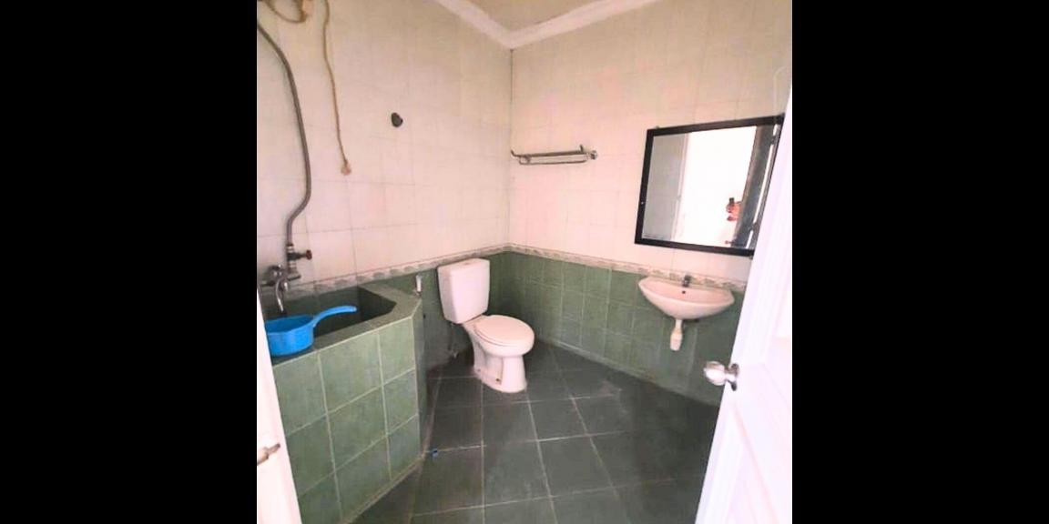 Dijual / Disewakan Rumah Full Renovasi Lokasi Tenggilis Surabaya Dijual / Disewakan Rumah Full Renovasi Lokasi Tenggilis Surabaya