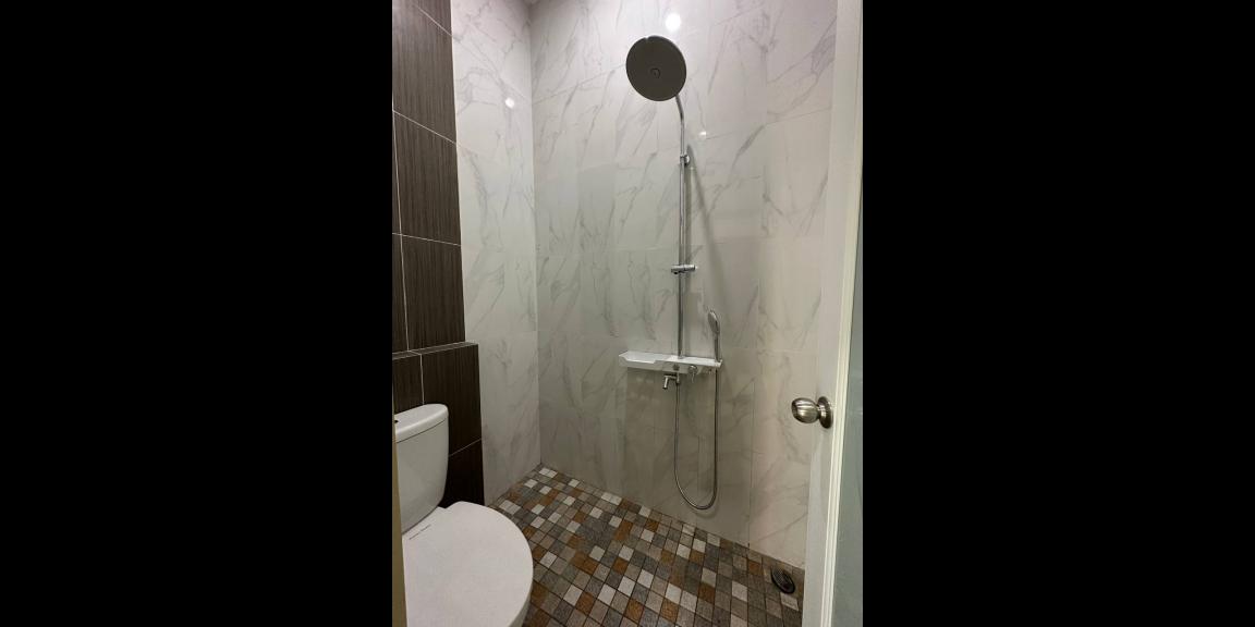 Rumah baru hook plus rooftop di Cibubur Jakarta Timur Rumah baru hook plus rooftop di Cibubur Jakarta Timur